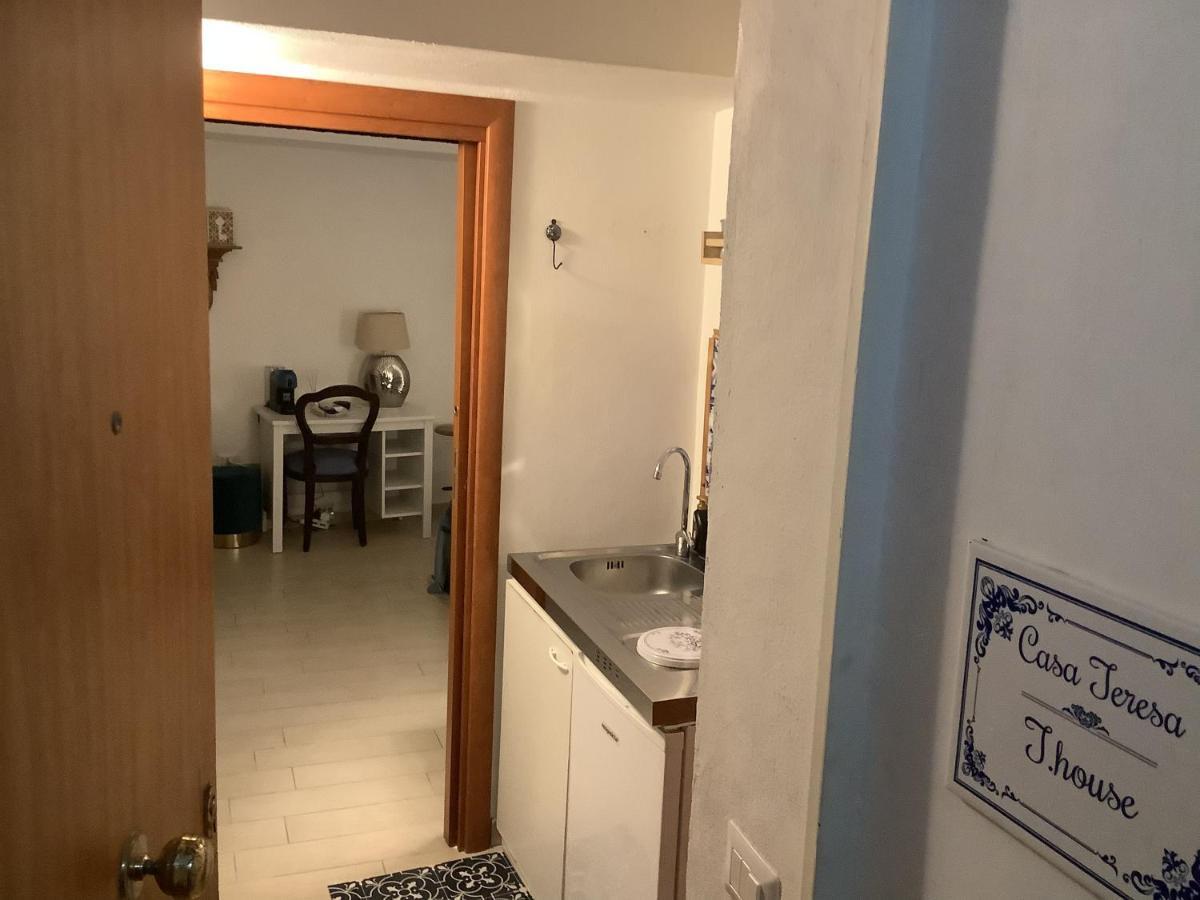 Tinnyhouse Neapol Exteriér fotografie