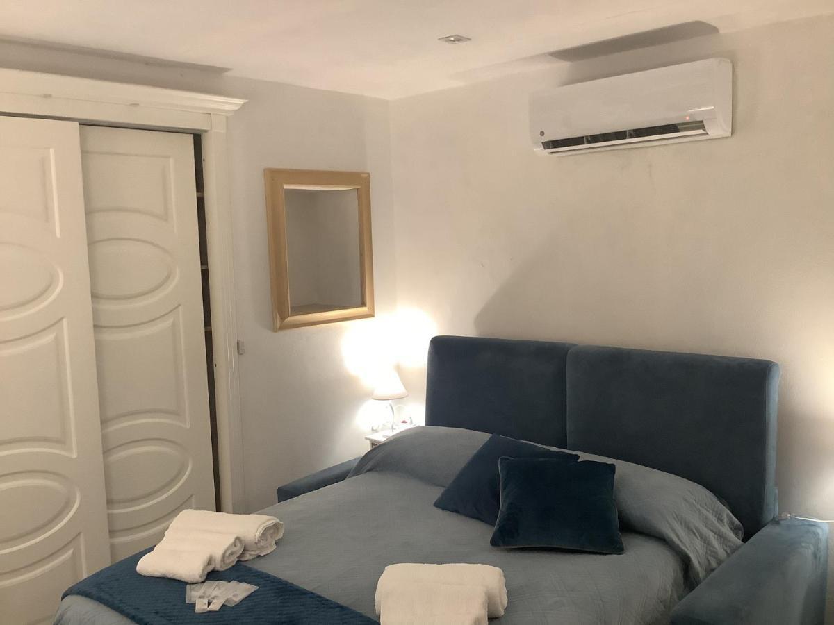 Tinnyhouse Neapol Exteriér fotografie