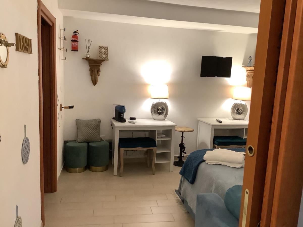 Tinnyhouse Neapol Exteriér fotografie