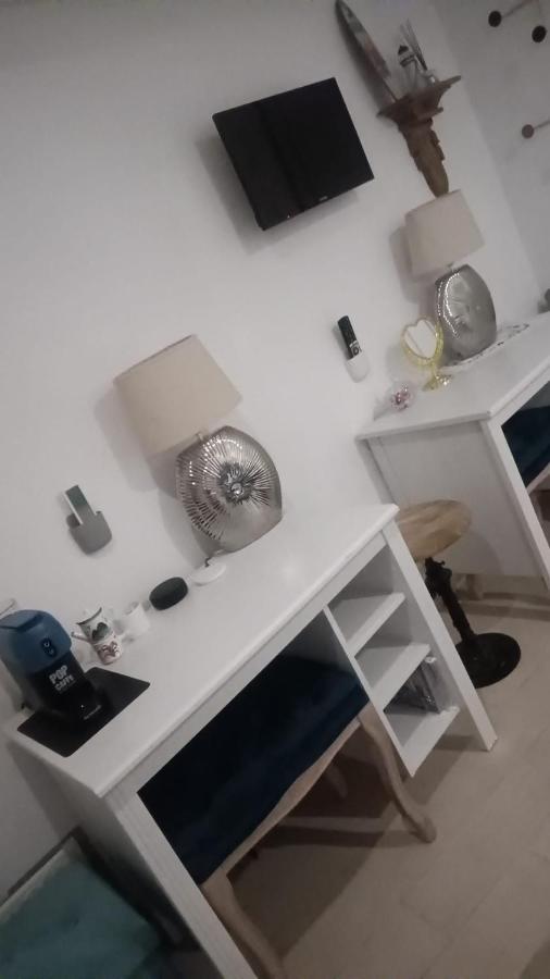 Tinnyhouse Neapol Exteriér fotografie